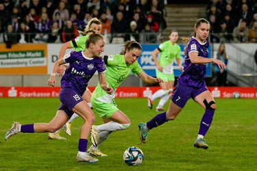 [Bild: SGS-Essen_23-24_Sterner_MGE0983_HP-93de89b2.jpg]